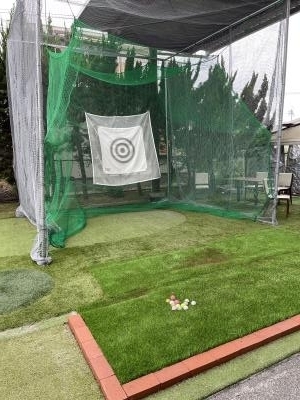 ご自宅の庭に本格的ゴルフ練習場